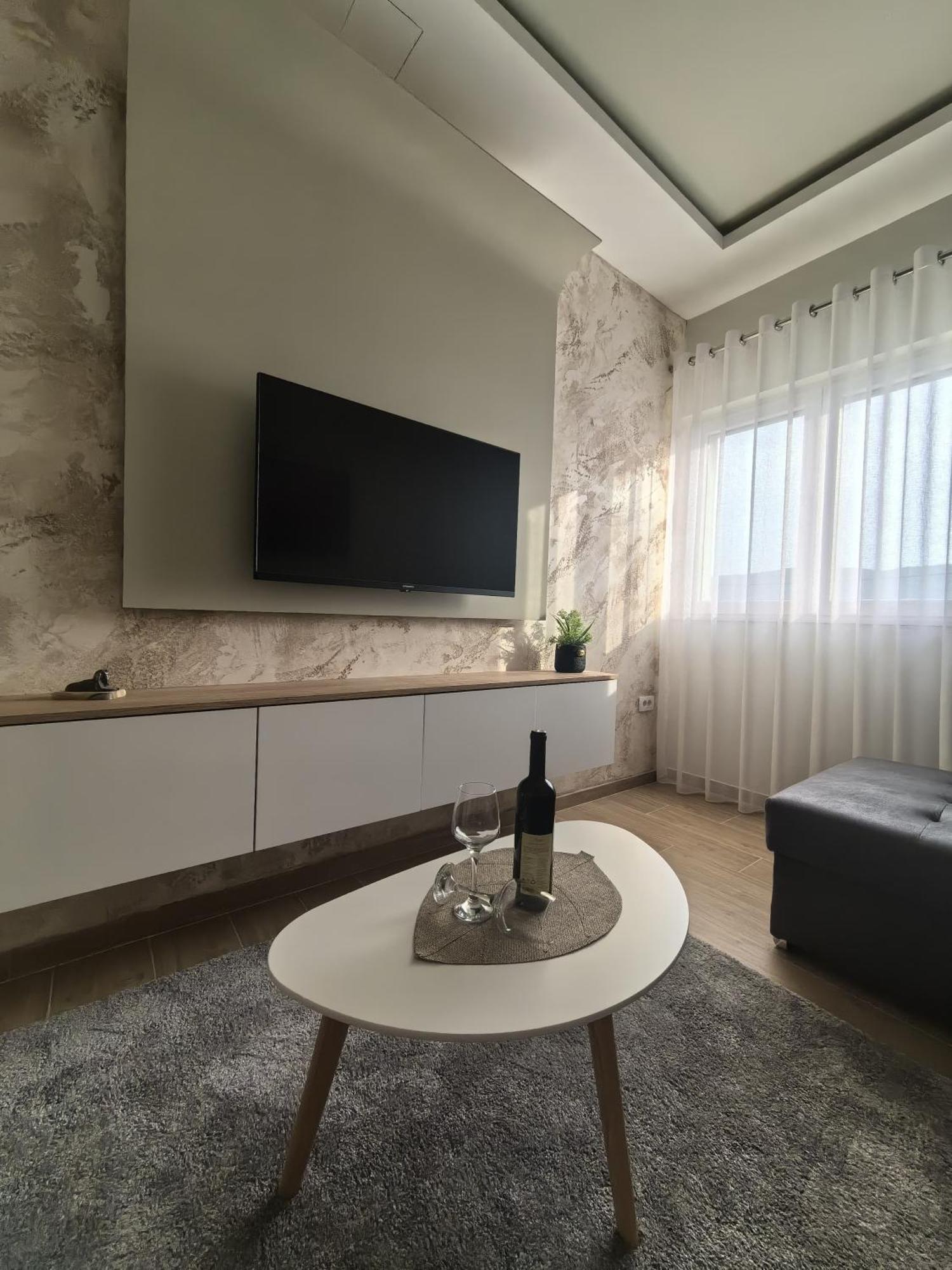 Sunny Hill - Parking - Fenced Garden - Luxury Loft Apartman Kotor Kültér fotó
